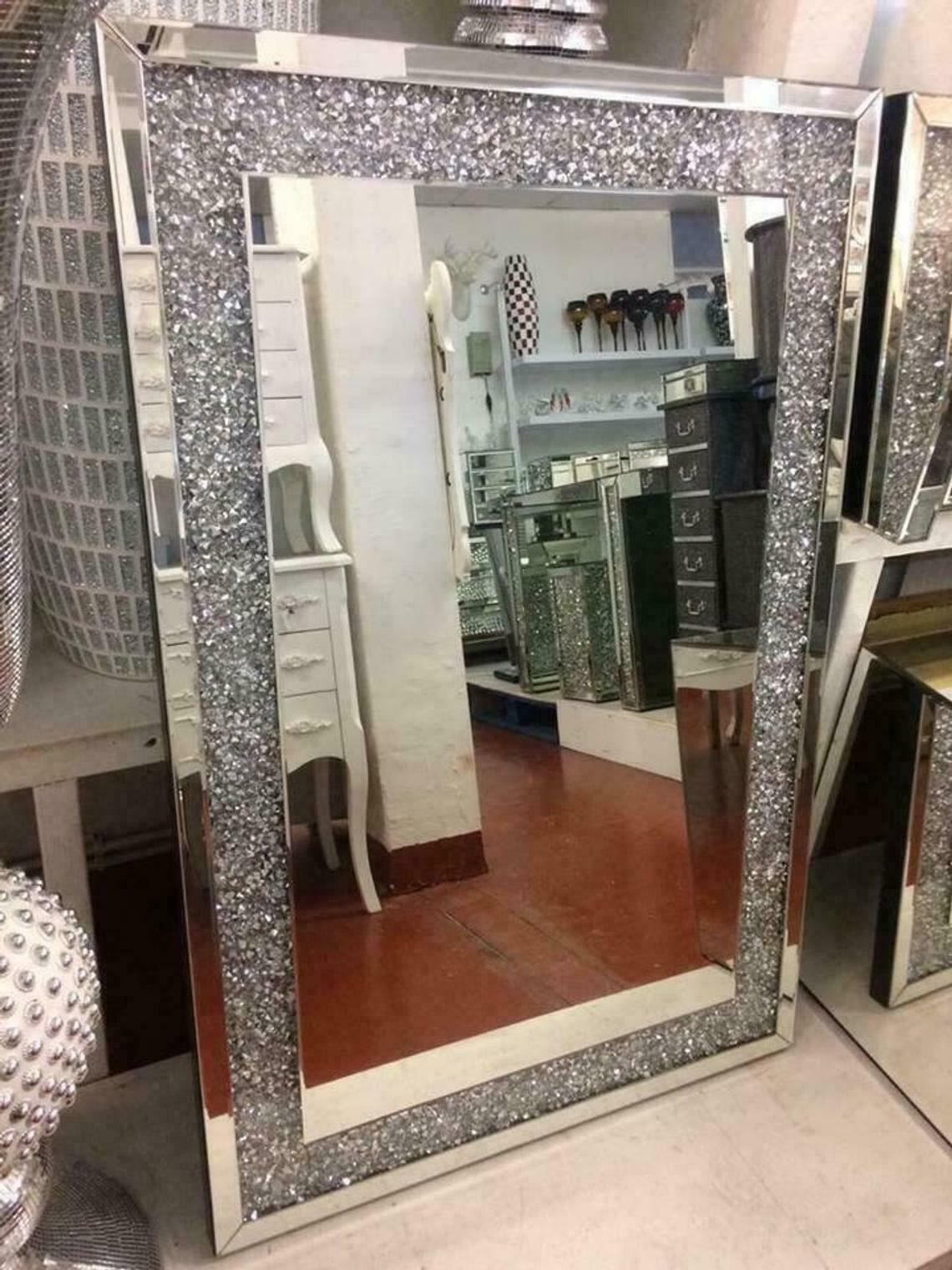 CRUSH DIAMOND MIRROR