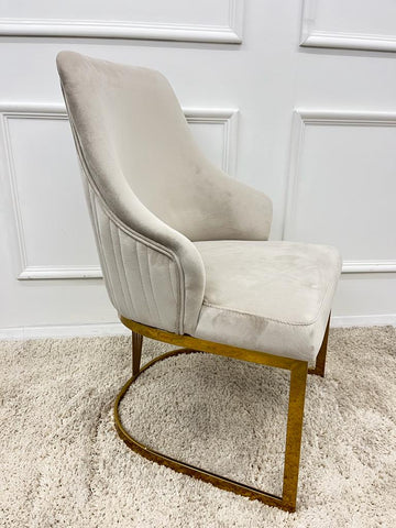 Chelmsford Beige - Gold Base